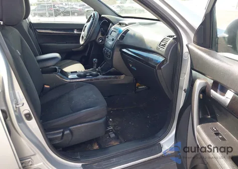 2015 Kia Sorento Lx from USA, damaged, VIN 5XYKT3A69FG553009